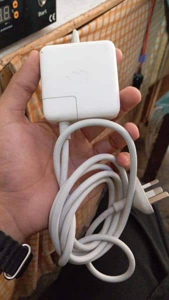 Apple Macbook Charger 0