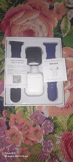 SMARTWATCH WITH TWO STRAP AND AIRBUDS