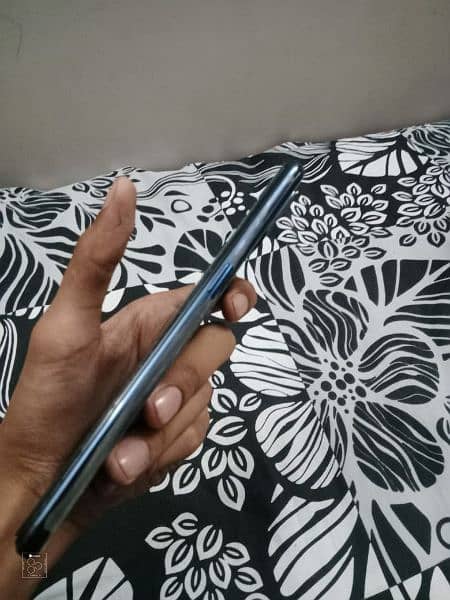 oneplus nord 100 10/8 condition only glass broken panel is fine 5