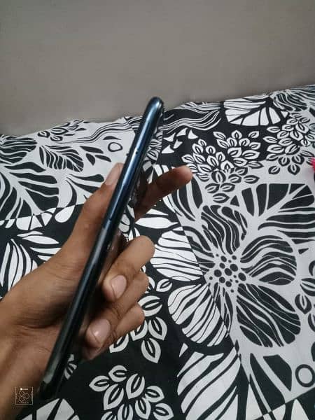 oneplus nord 100 10/8 condition only glass broken panel is fine 6