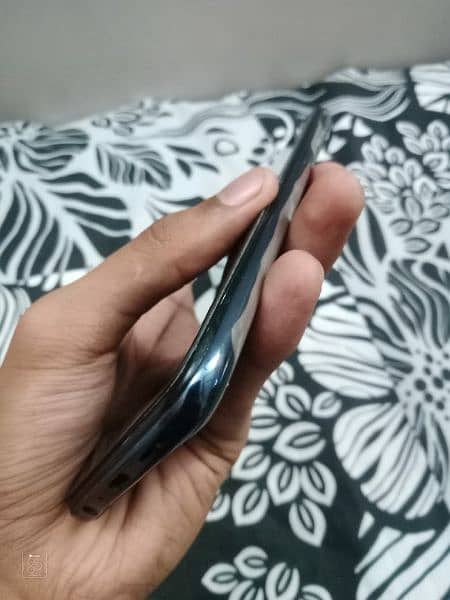 oneplus nord 100 10/8 condition only glass broken panel is fine 7