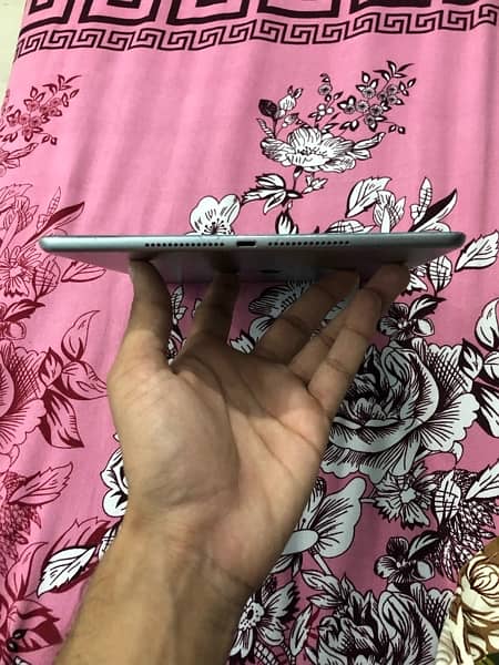 apple air 2 ipad tablet 64GB 8