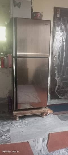 bilkul condition good hai house fridge hai