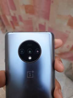 ONEPLUS 7T . 8+256. urgent sale