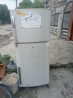 Dawlance refrigerator/ Fridge