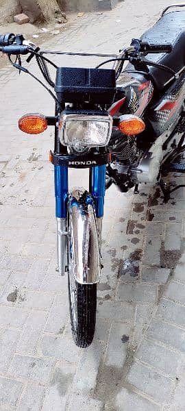 Honda 125 2023 3