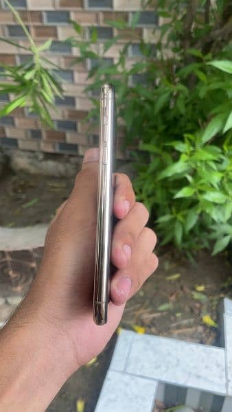 iPhone XS NON PTA 3