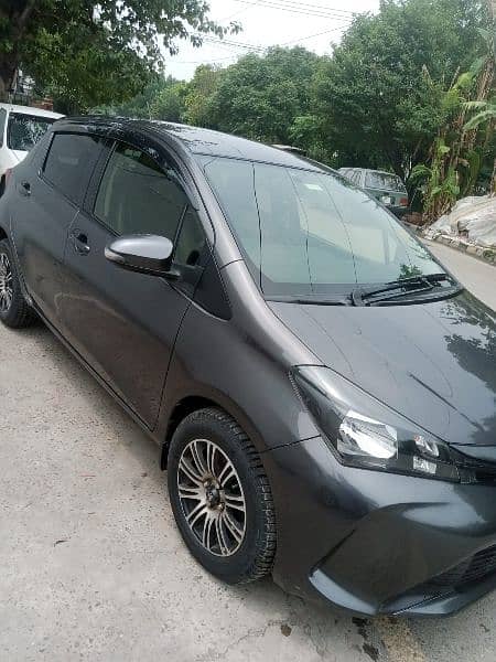 Toyota Vitz 2015 4