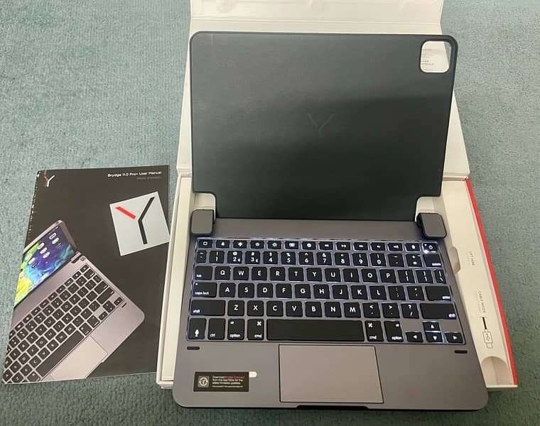 Keyboard case with Trackpad & Magnetic Cover iPad Pro 11 - BRYDGE 1