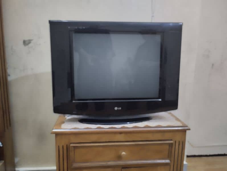 LG HD 32inch TV for sale in Peshawar 2