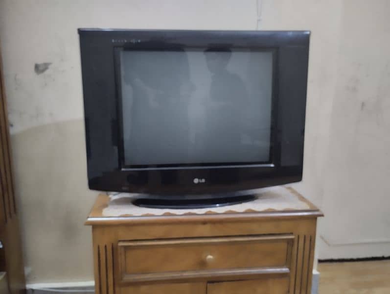 LG HD 32inch TV for sale in Peshawar 3