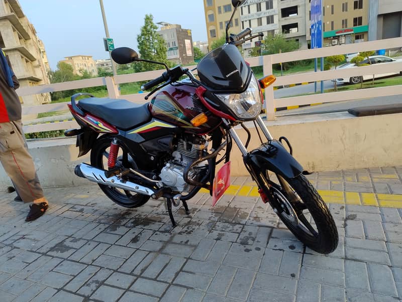 Honda CB 125F 2023 11