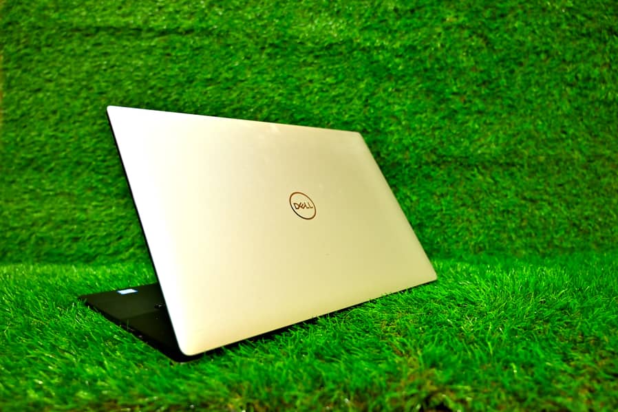 Dell XPS 15 9570 Core i7- 8th Gen (6 Cores) Open Box | 4-GB Gtx1050 TI 1