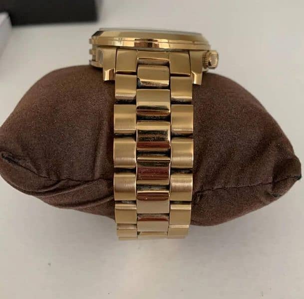 Original Micheal kors Watch in Lush Condition 2