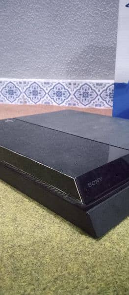 PS4 FAT 1TB NON - JAILBREAK With Box, Games And All Accessories 10