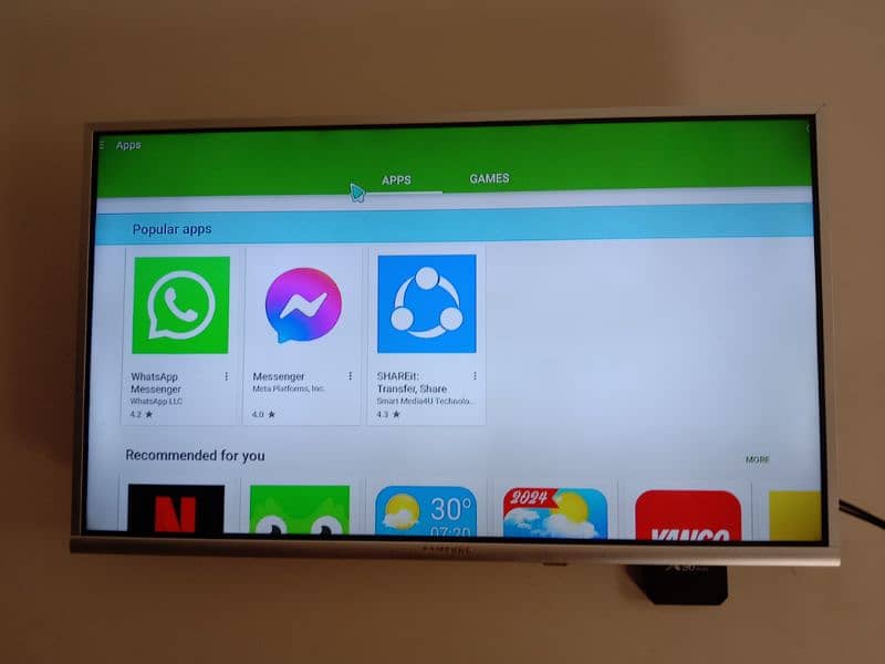 Samsung simple Led tv 3