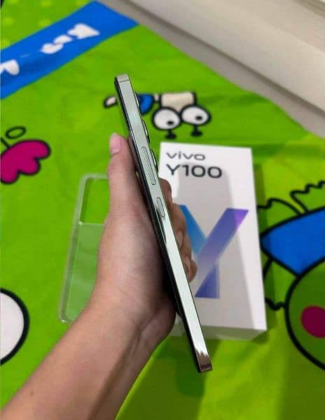 Vivo Y100 8+256 opn box 11mnth wrnty 3