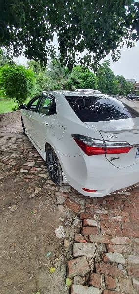 Toyota Altis Grande 2018 1