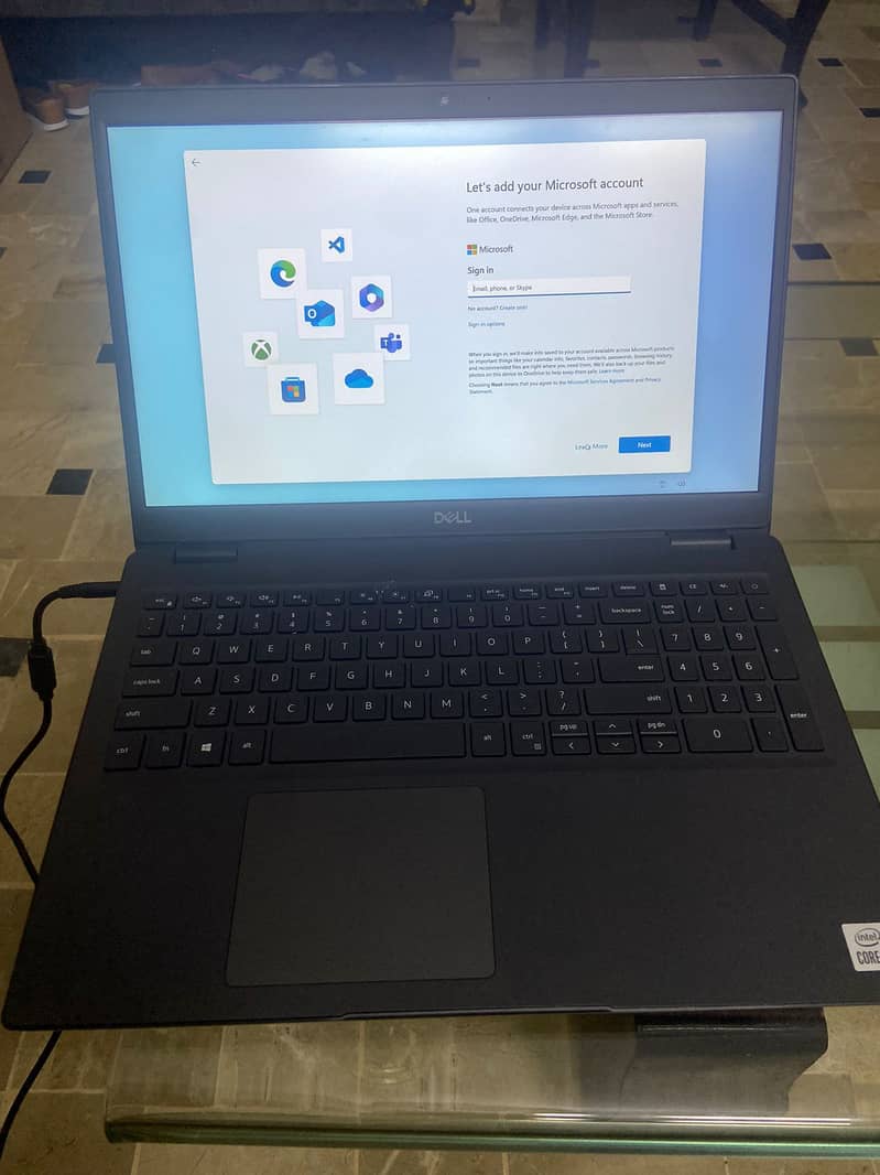 Dell Latitude 15" 3510 - 10th Generation Core i7-10510U QuadCore Proc 6