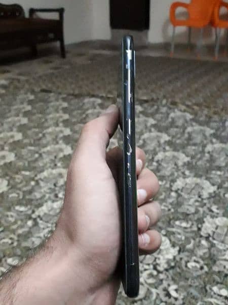 Samsung galaxy A70 1