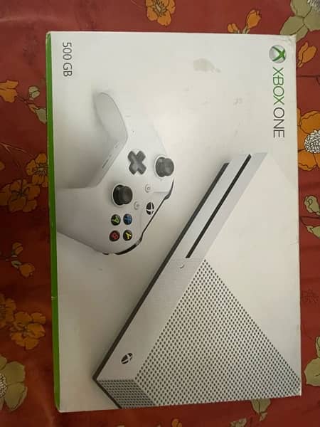 Xbox one s 500gb non jailbreak 10/10 condition 2