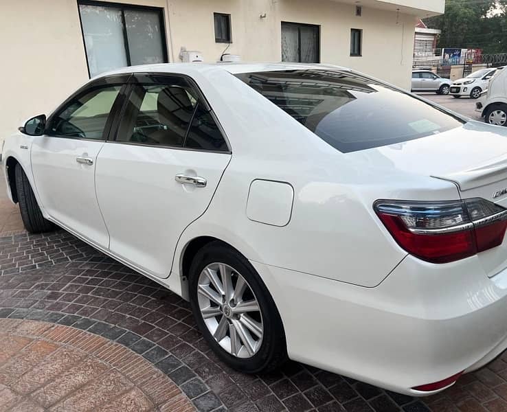 Toyota Camry 2011 5