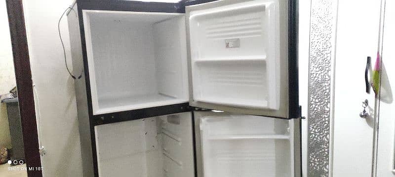 PEL Fridge Model # PRGD-130 7