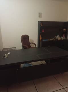 Executive office table and almirah