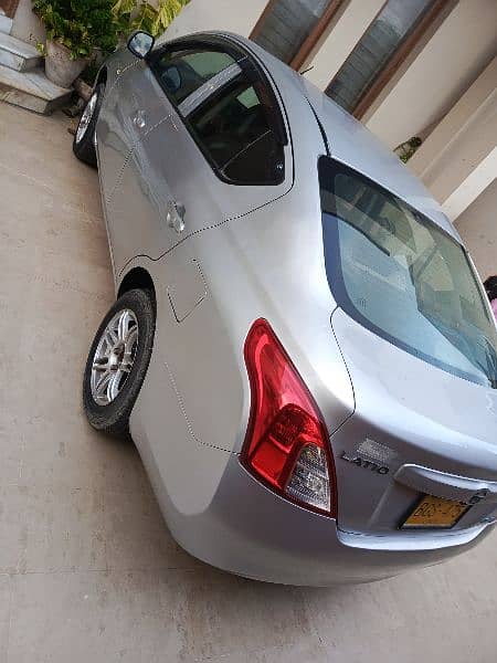 Nissan Tiida latio 2013 Exchange possible 2