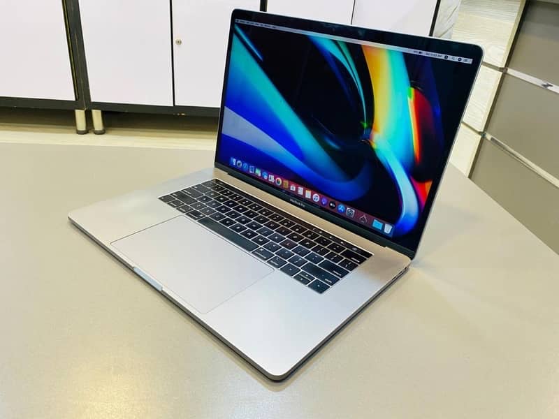 Macbook Pro 13inch 2020 3