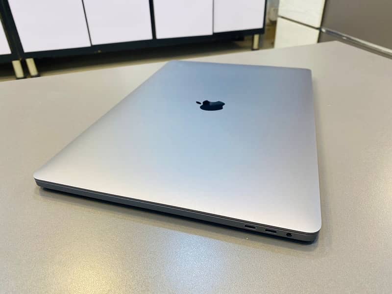 Macbook Pro 13inch 2020 4