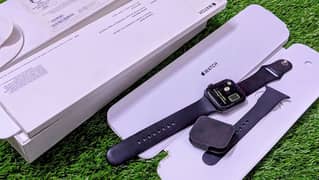 Apple watch series 5 44mm with box and all accesorries