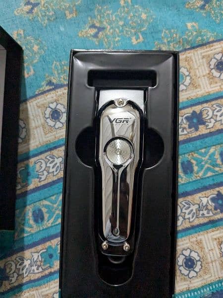 VGR V071 Beard Trimmer Hair remover Male grooming 1