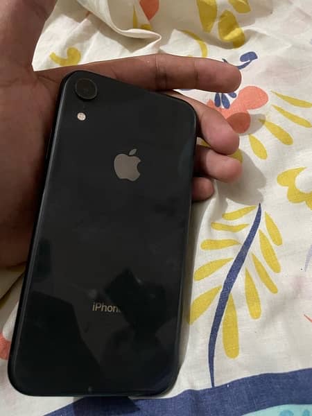 iphone Xr pta approved dual sim 64gb 4