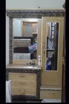 dressing table for sell 0