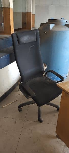 office tables for sell. 1