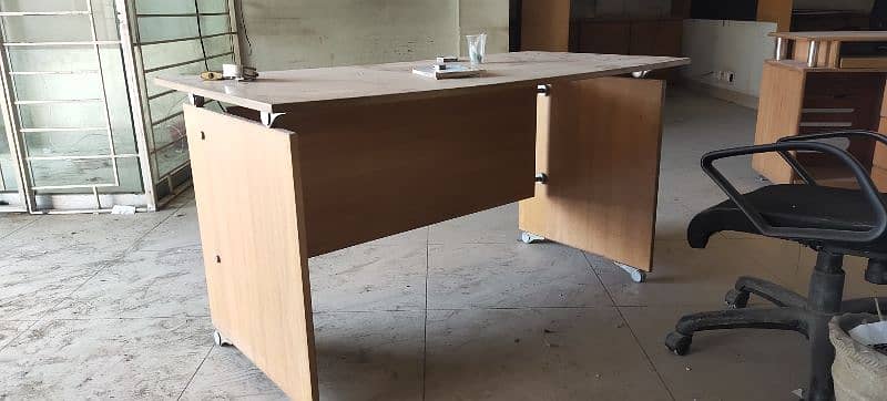 office tables for sell. 5