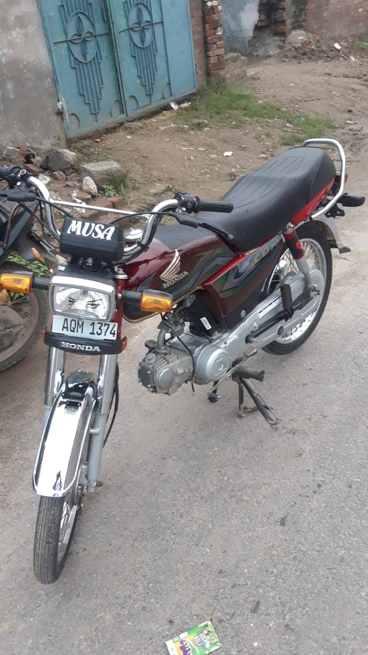 Honda CD 70 2023 (call ya Whatsapp pr rabta kren 3