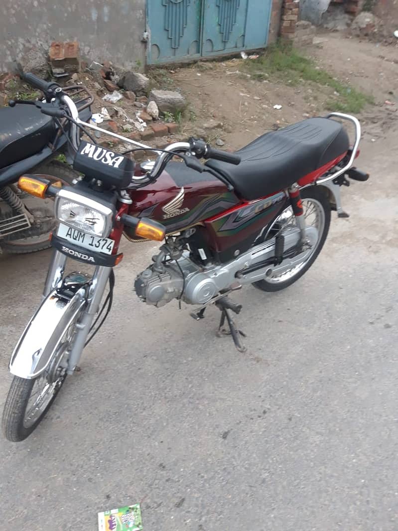 Honda CD 70 2023 (call ya Whatsapp pr rabta kren 4