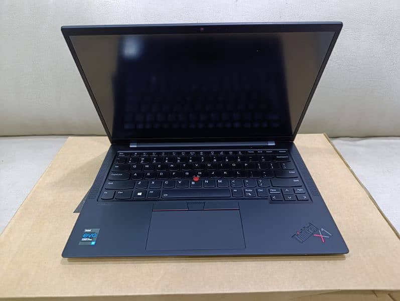 Lenovo Thinkpad X1 Carbon Gen9 / 11th Gen 4