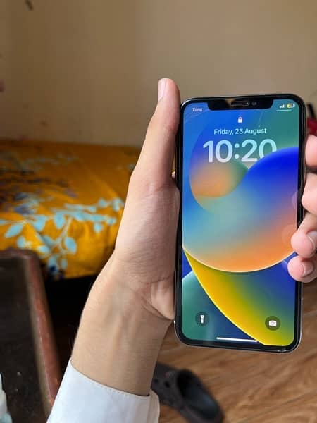 iPhone X pta approved 256gb urgent sale 2