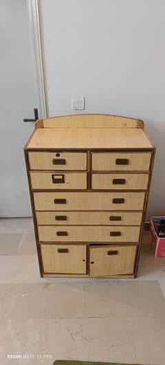 Chest of Drawer  Mirror and Lamps 0