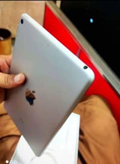 ipad mini 5 256gb contact to 03073909212 WhatsApp