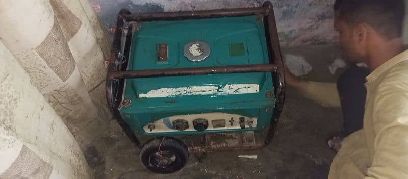 3.5 kb generator  good condition 3