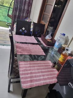 dinning table 1 year used condition 9/10