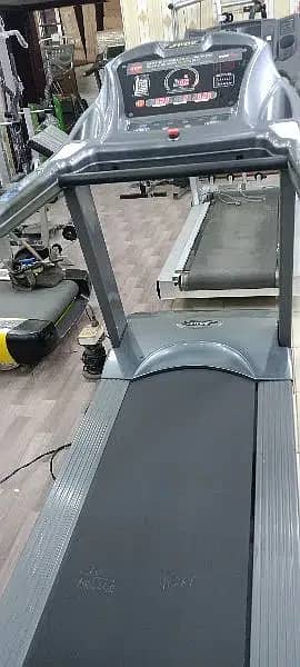 Treadmills /Running Machine/Eletctric treadmill/Ellipticals/Exercise 3