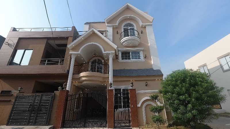 4 Marla House Is Available In Affordable Price In Bismillah Housing Scheme - Block C 2