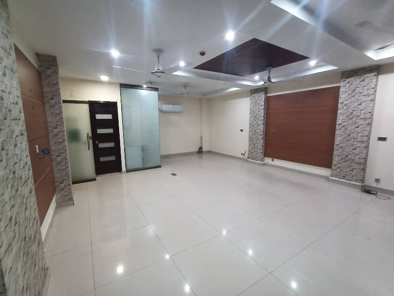 4 Marla Floor Available For Rent In DHA Phase 5 0