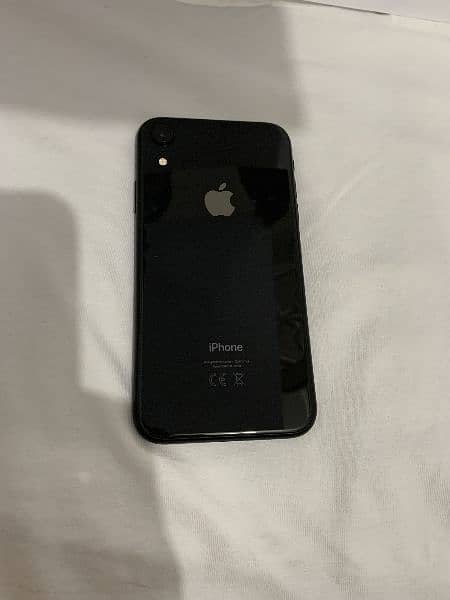 iphone XR 64 gb 2