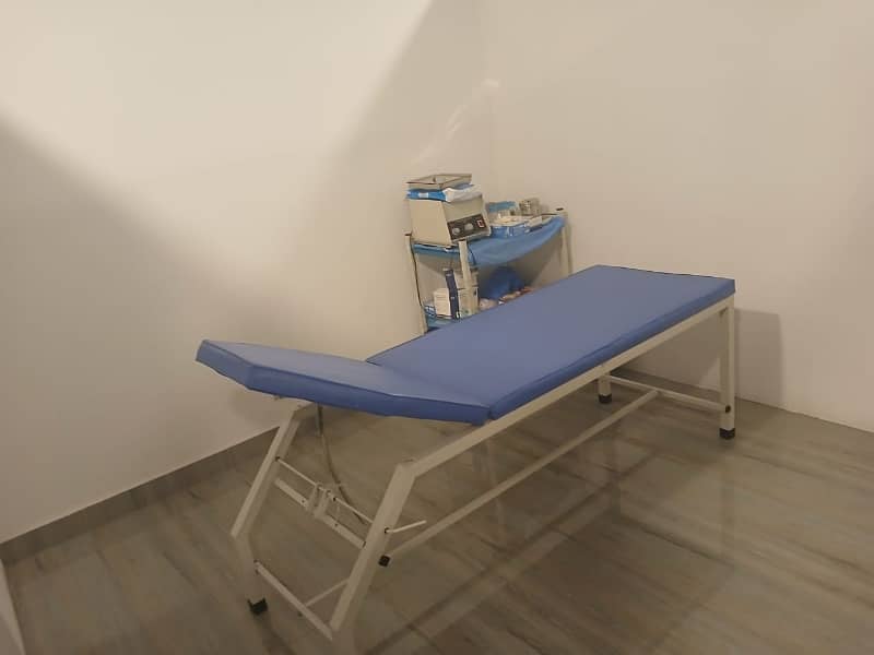 4 Marla Aesthetic Clinic For Rent In DHA Lahore 3